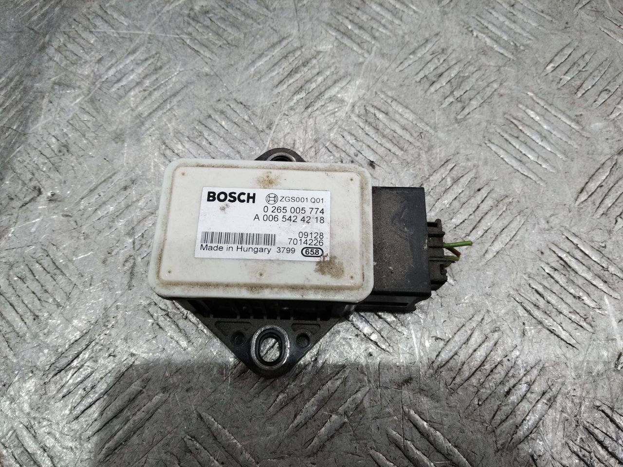 датчик ускорения Mercedes-Benz Vito W639 2008, A0065424218