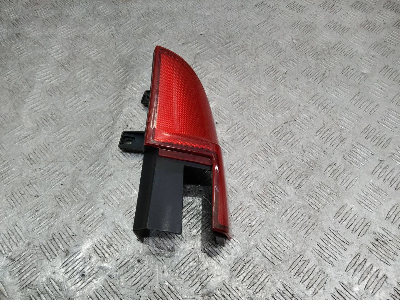отражатель правый Mercedes-Benz Vito W639 2008, A6398201364