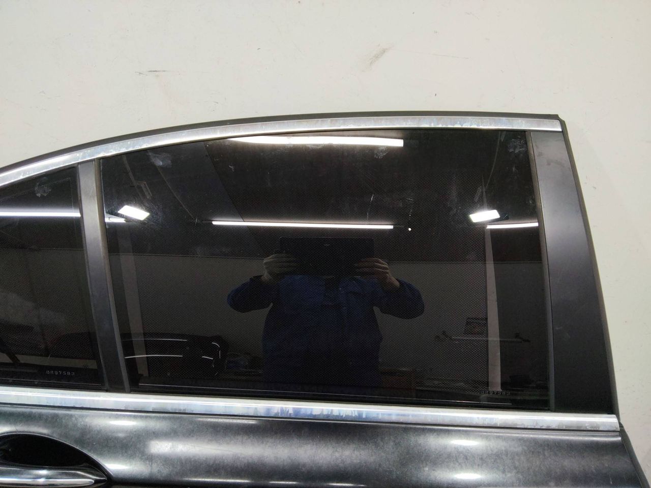 стекло двери задней правой BMW 7 серия F01/F02 2012