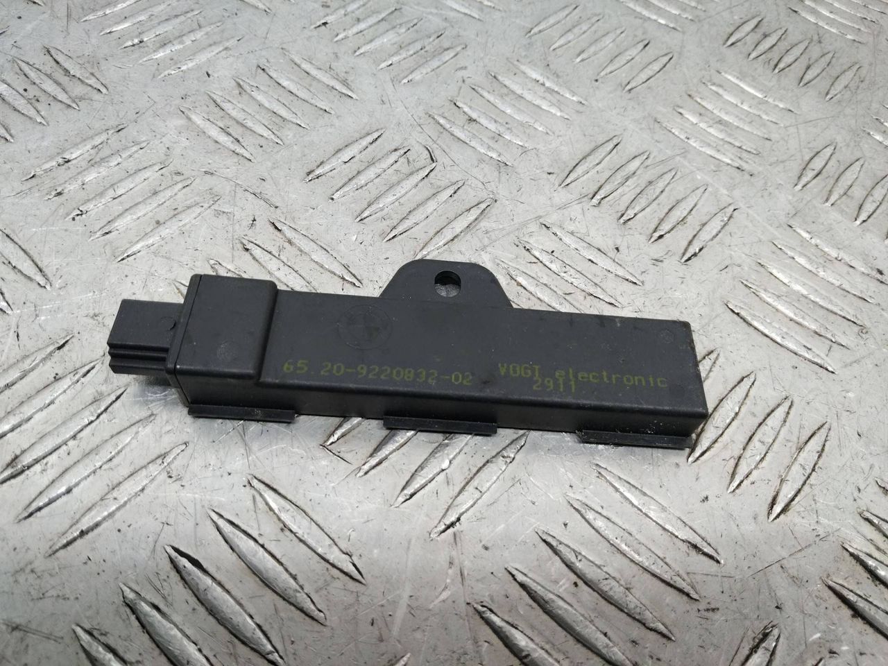 антенна BMW 7 серия F01/F02 2012, 3.0 л., дизель, 9220832