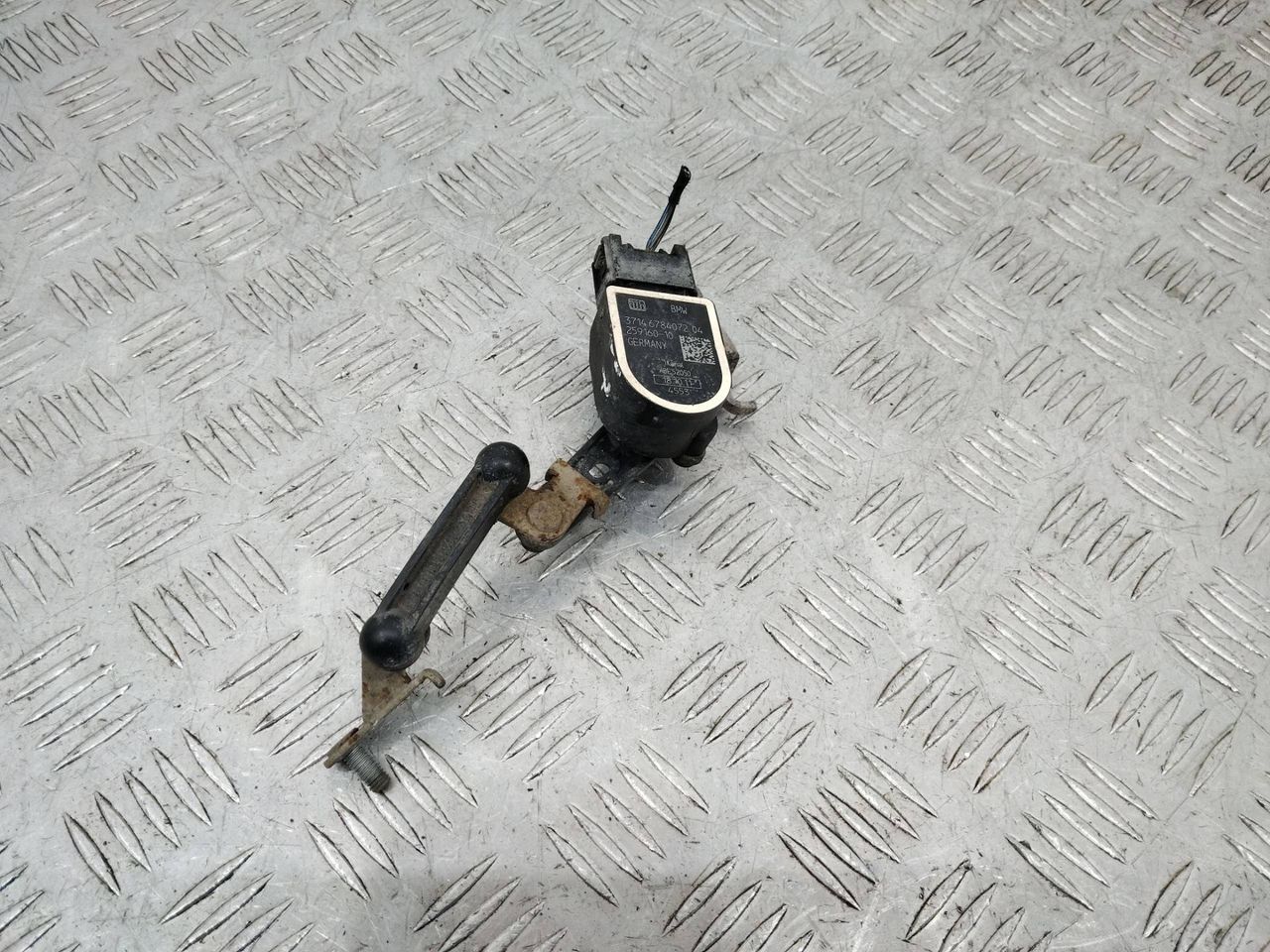 датчик дорожного просвета BMW 7 серия F01/F02 2012, 3.0 л., дизель, 6784072