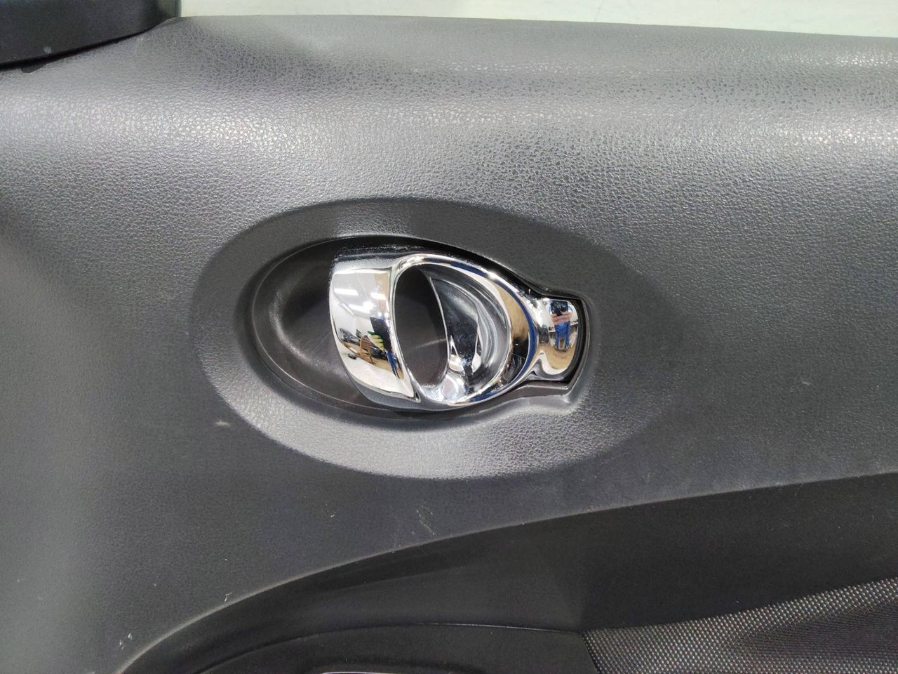 ручка внутренняя передняя правая Nissan Juke YF15 [рестайлинг] 2014