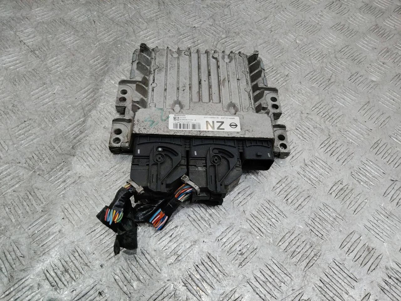 блок управления двигателем Nissan Qashqai 1 поколение [рестайлинг] 2010, 1.5 л., дизель, МКПП, 237101449R, 23710BB31A