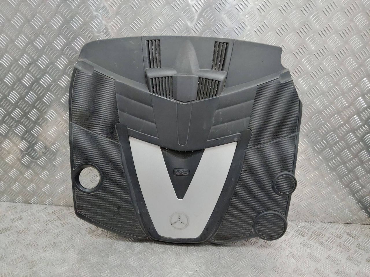 декоративная крышка двигателя Mercedes-Benz M-Класс W164 2007, 3.0 л., дизель, A6420101667
