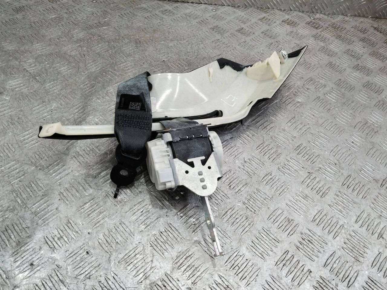ремень безопасности BMW 7 серия F01/F02 2011, 9163237