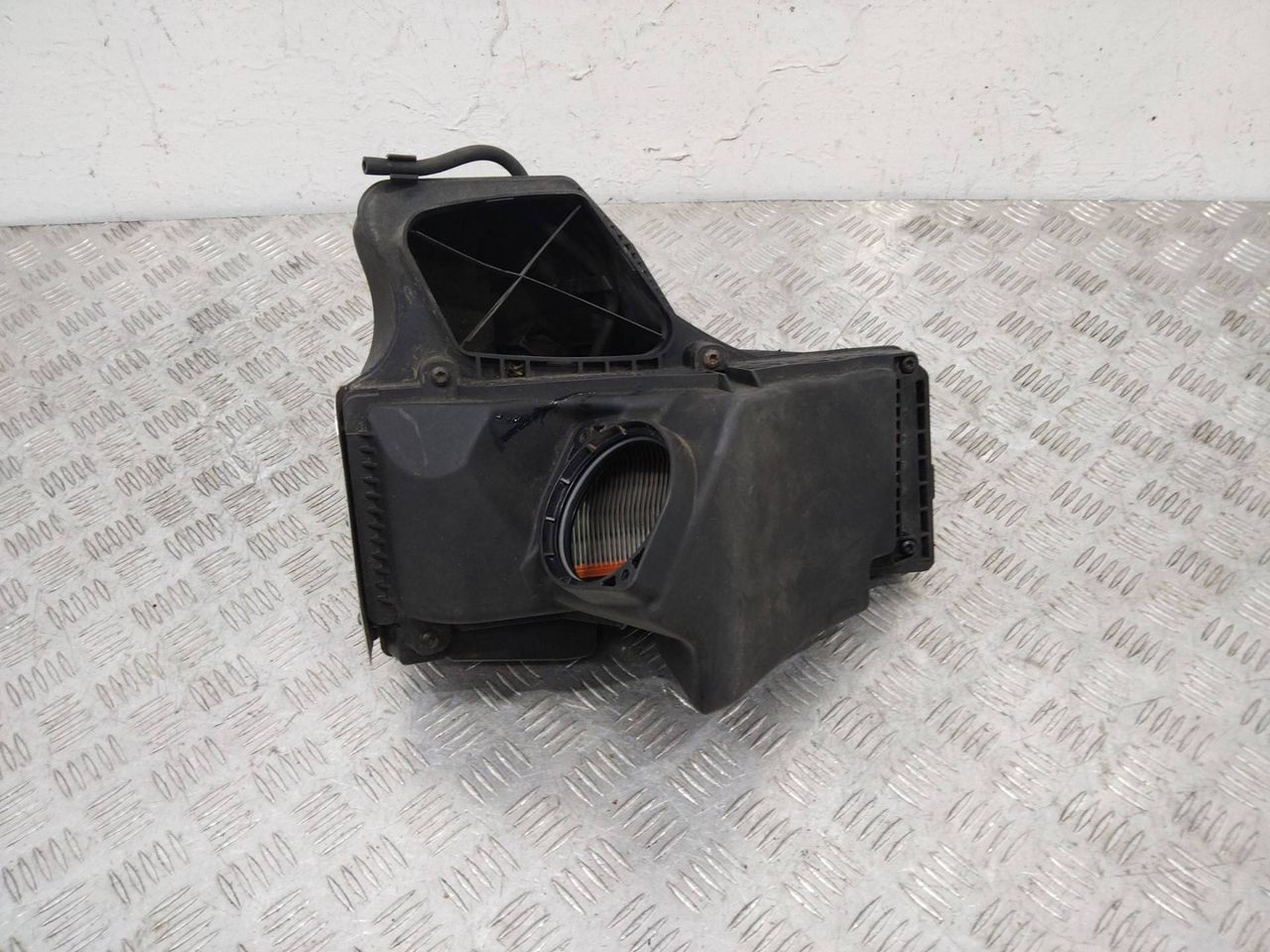 корпус воздушного фильтра Audi Q5 8R 2011, 2.0 л., дизель, 8K0133837BF