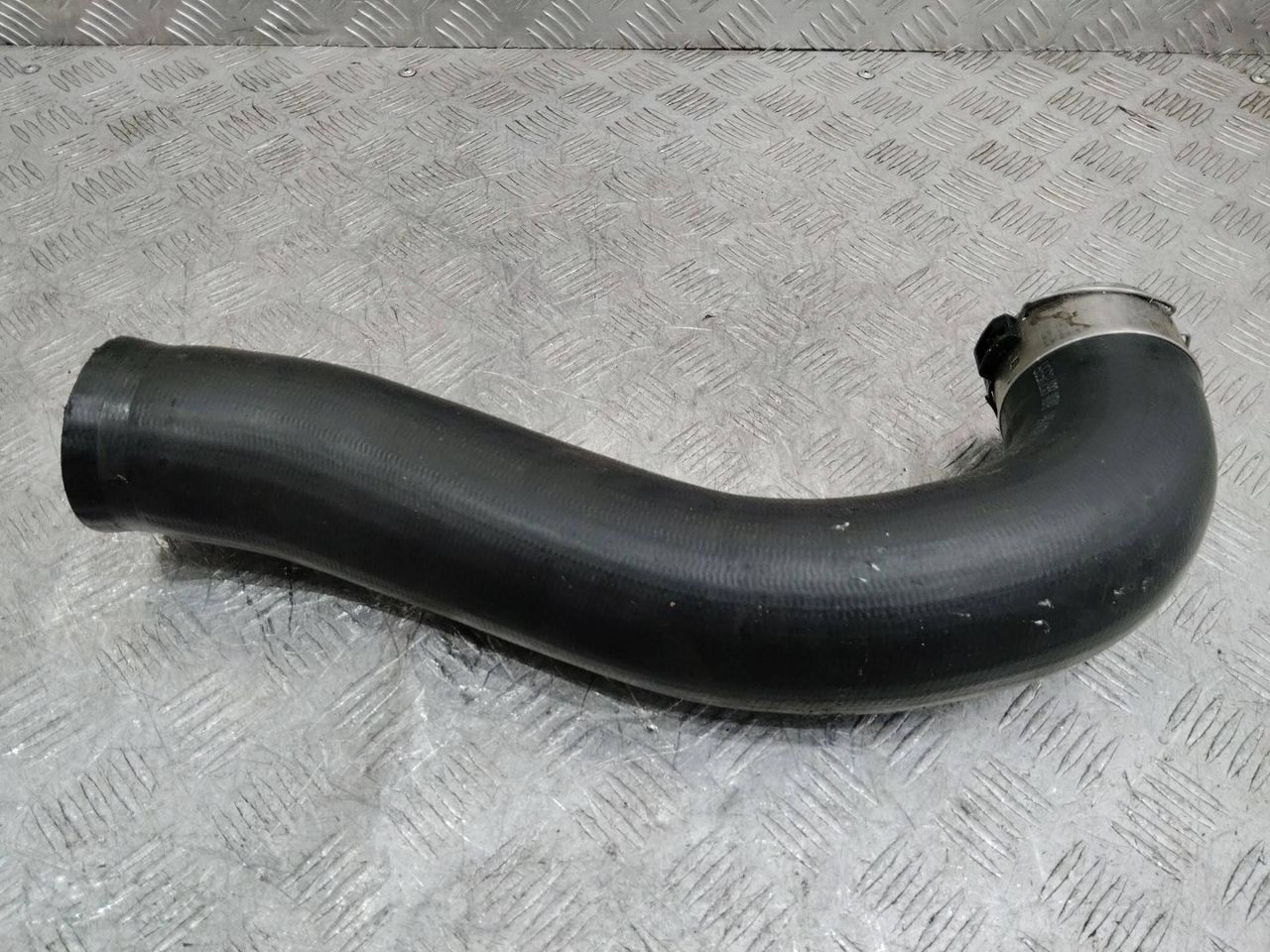 патрубок интеркулера Renault Master 3 поколение 2012, 2.3 л., M9T 870, дизель, МКПП, 6670859A