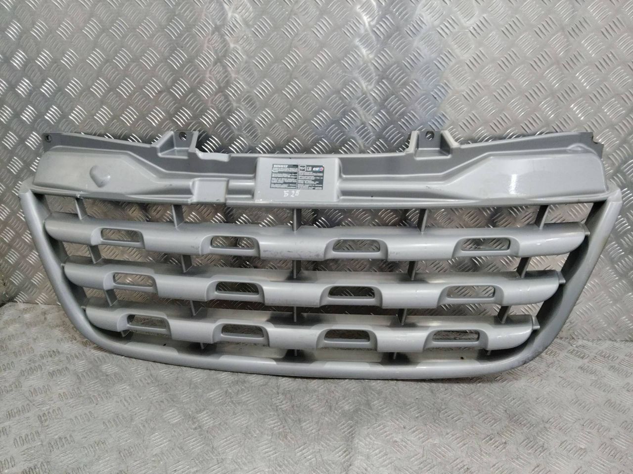 решетка радиатора Renault Master 3 поколение 2014, 623100256R