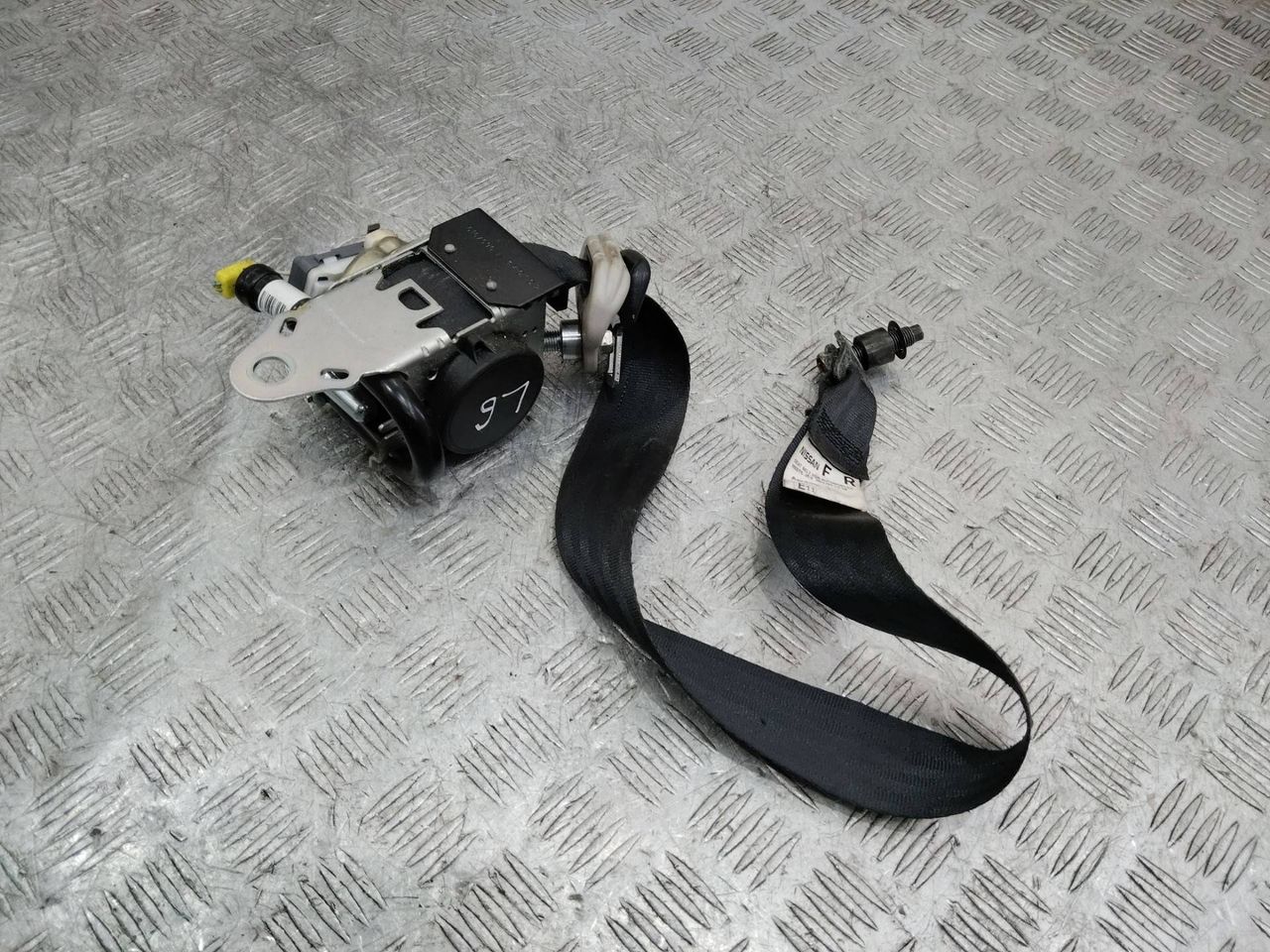 ремень безопасности Nissan Juke YF15 [рестайлинг] 2014, 1.5 л., дизель, 620242000A
