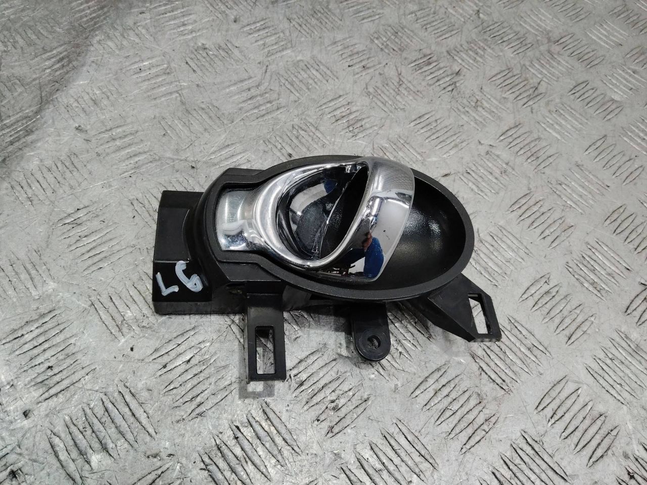 ручка внутренняя задняя левая Nissan Juke YF15 [рестайлинг] 2014, 1.5 л., дизель