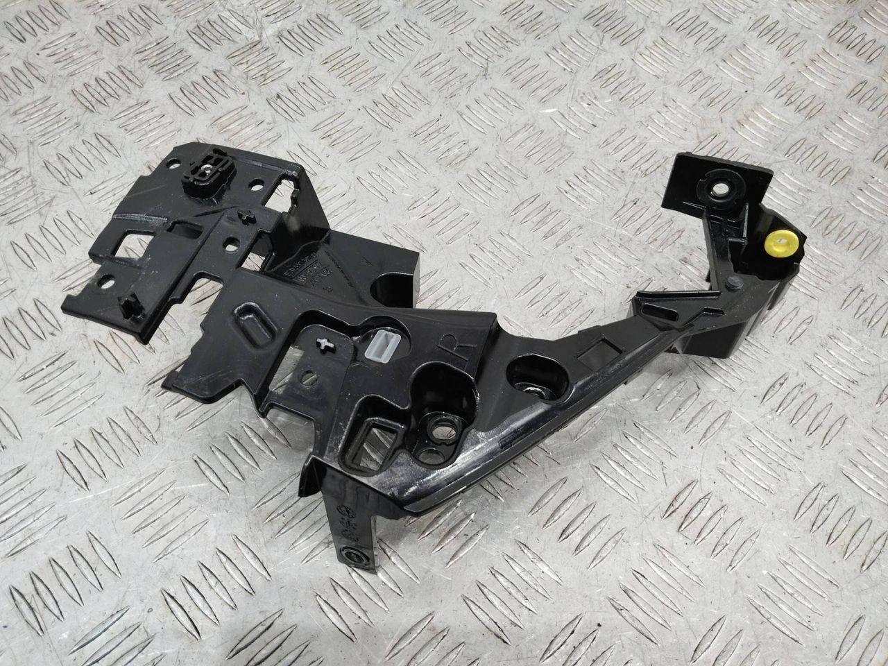 кронштейн (крепление) Porsche Panamera 970 2011, 97055239200