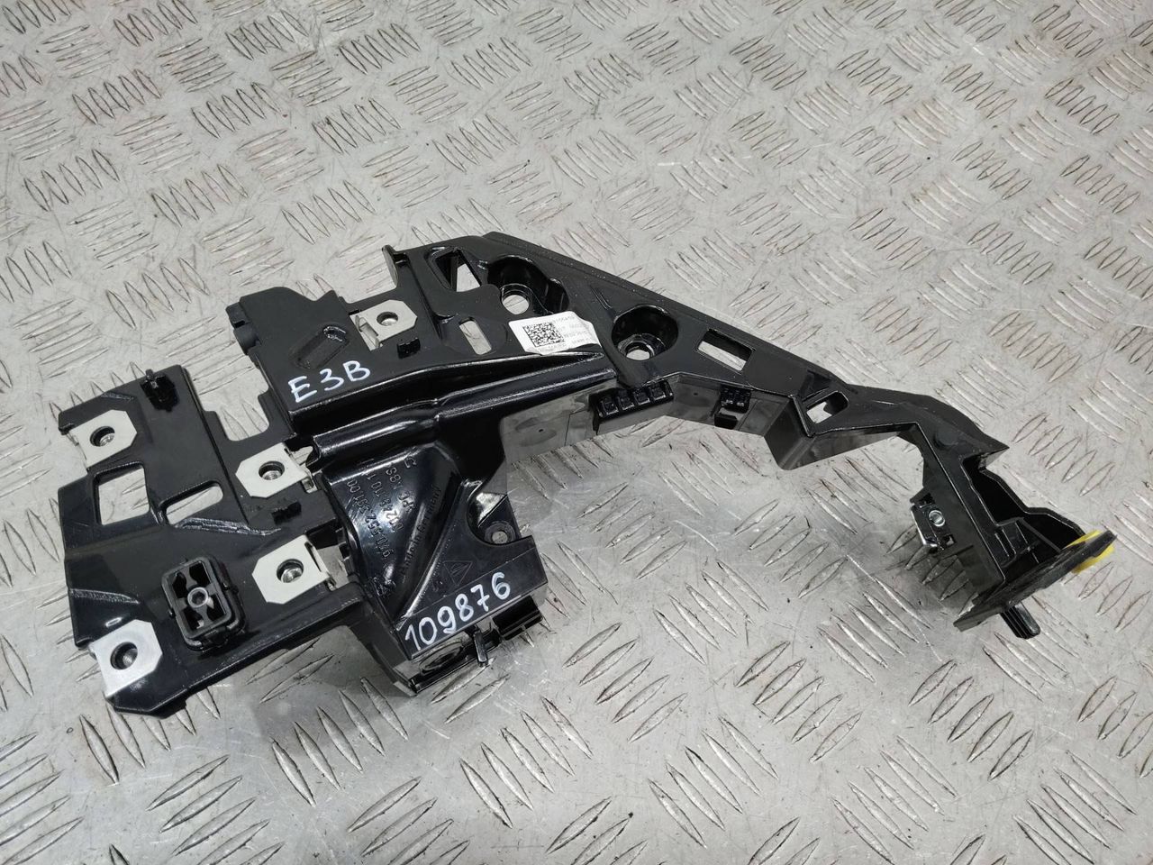 кронштейн (крепление) Porsche Panamera 970 2011, 97055239100