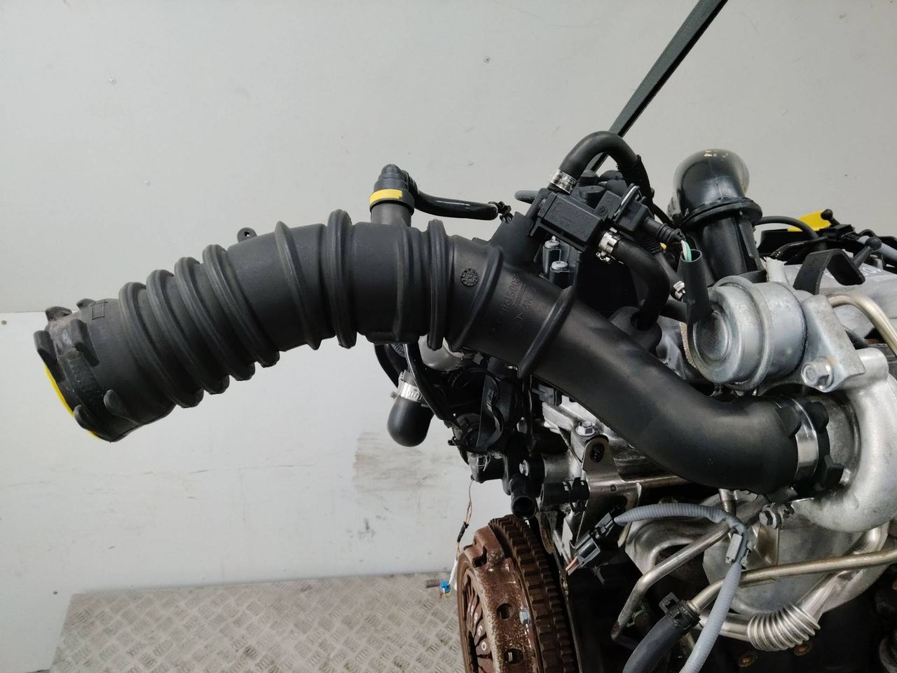 патрубок интеркулера Renault Clio 3 поколение 2009, 1.2 л., D4F 784, бензин, МКПП, 8200519077