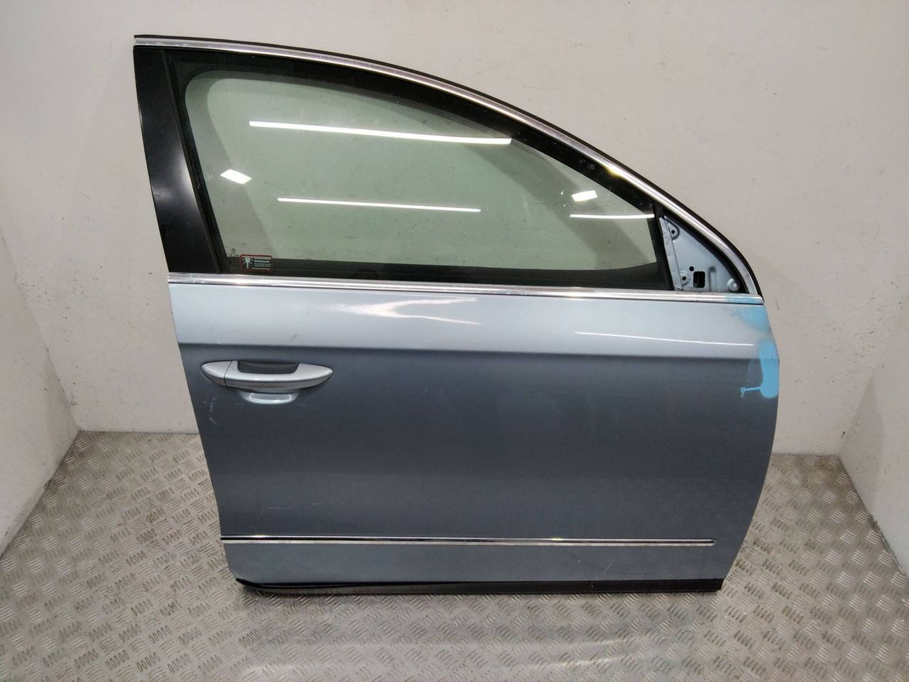 дверь передняя правая Volkswagen Passat B6 2007