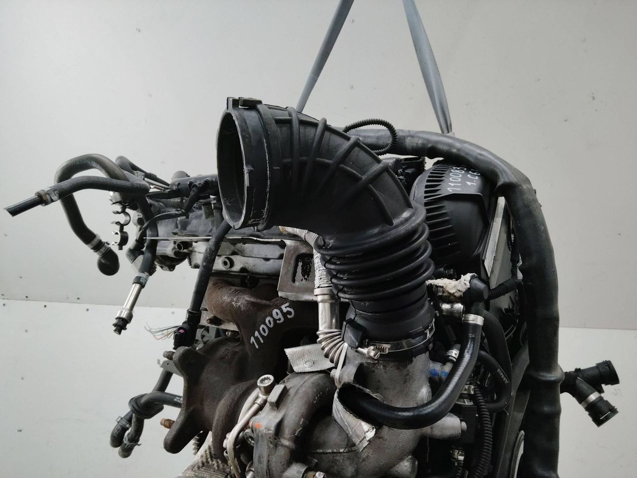 патрубок воздушного фильтра (в двигателе) Audi A4 B8/8K 2010, 1.8 л., CDHA, бензин, 06H129629