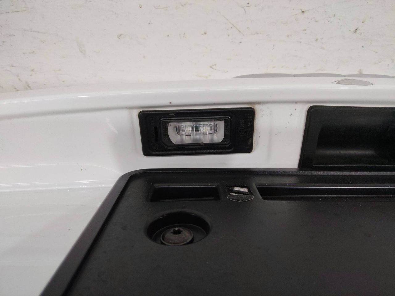подсветка номера Audi A6 4G/C7 2012, седан