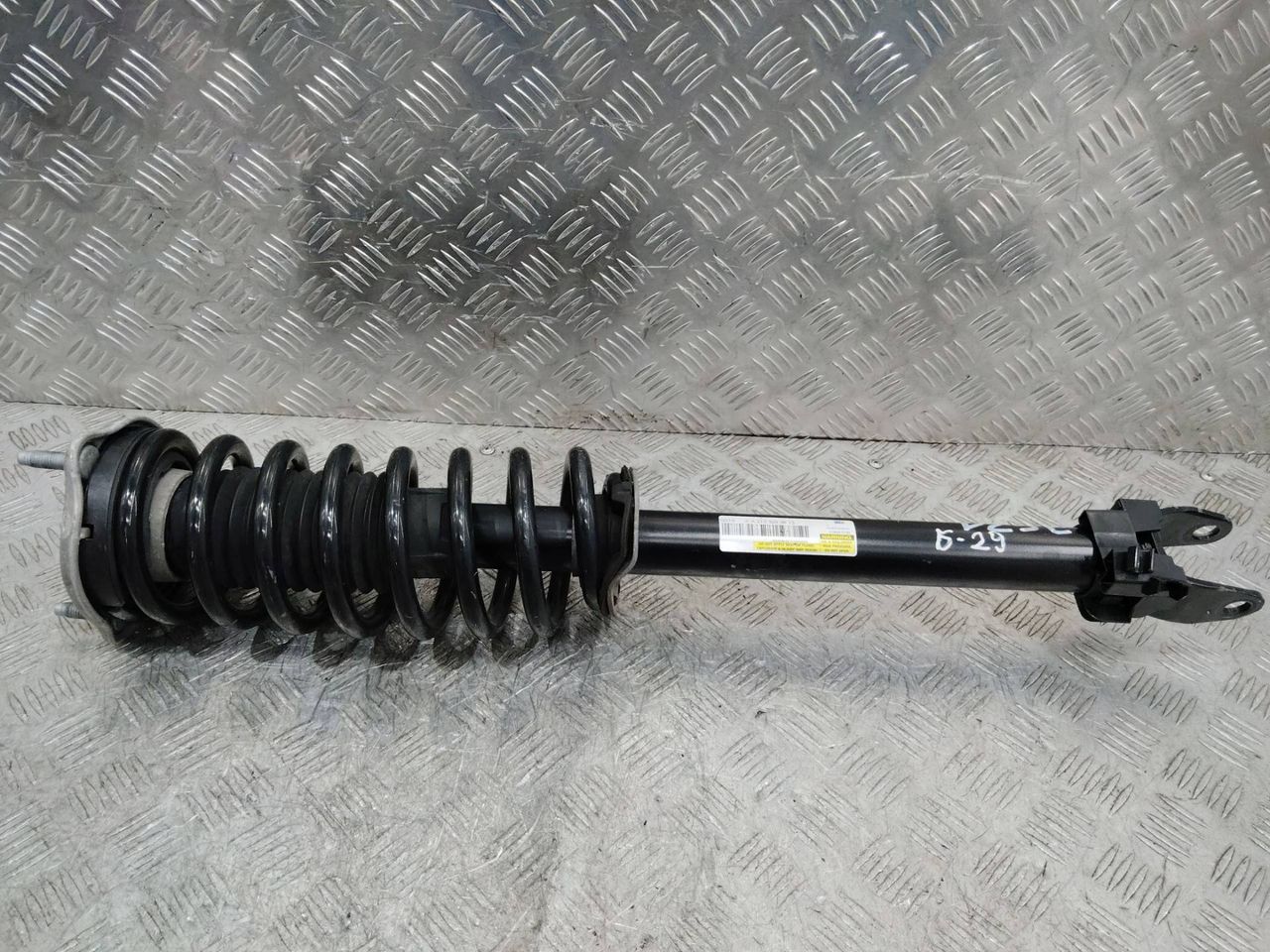 амортизатор передний Mercedes-Benz E-Класс W213/S213/C238/A238 2019