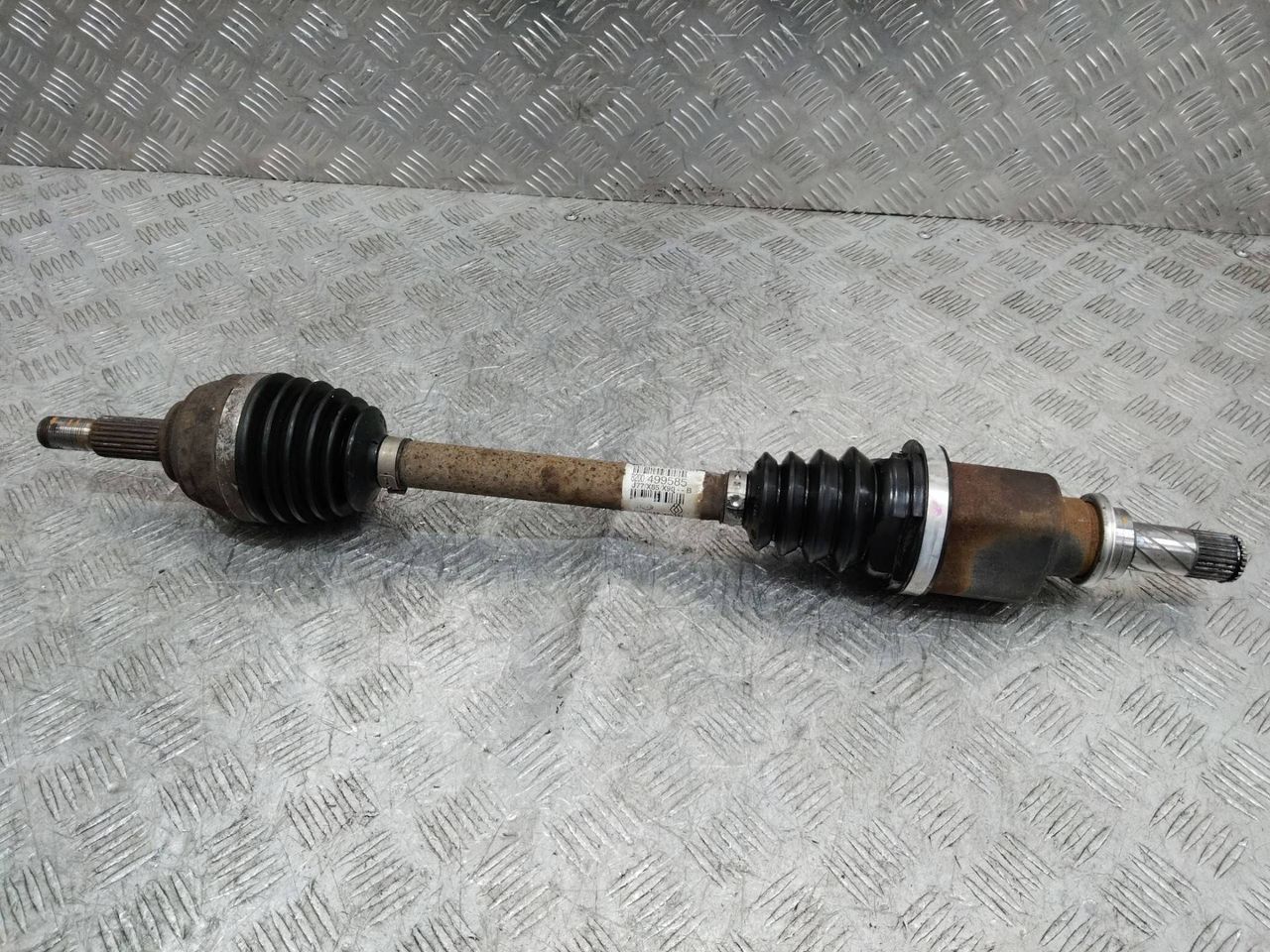 полуось передняя левая (приводной вал, ШРУС) Renault Logan 1 поколение 2007, 8200499585