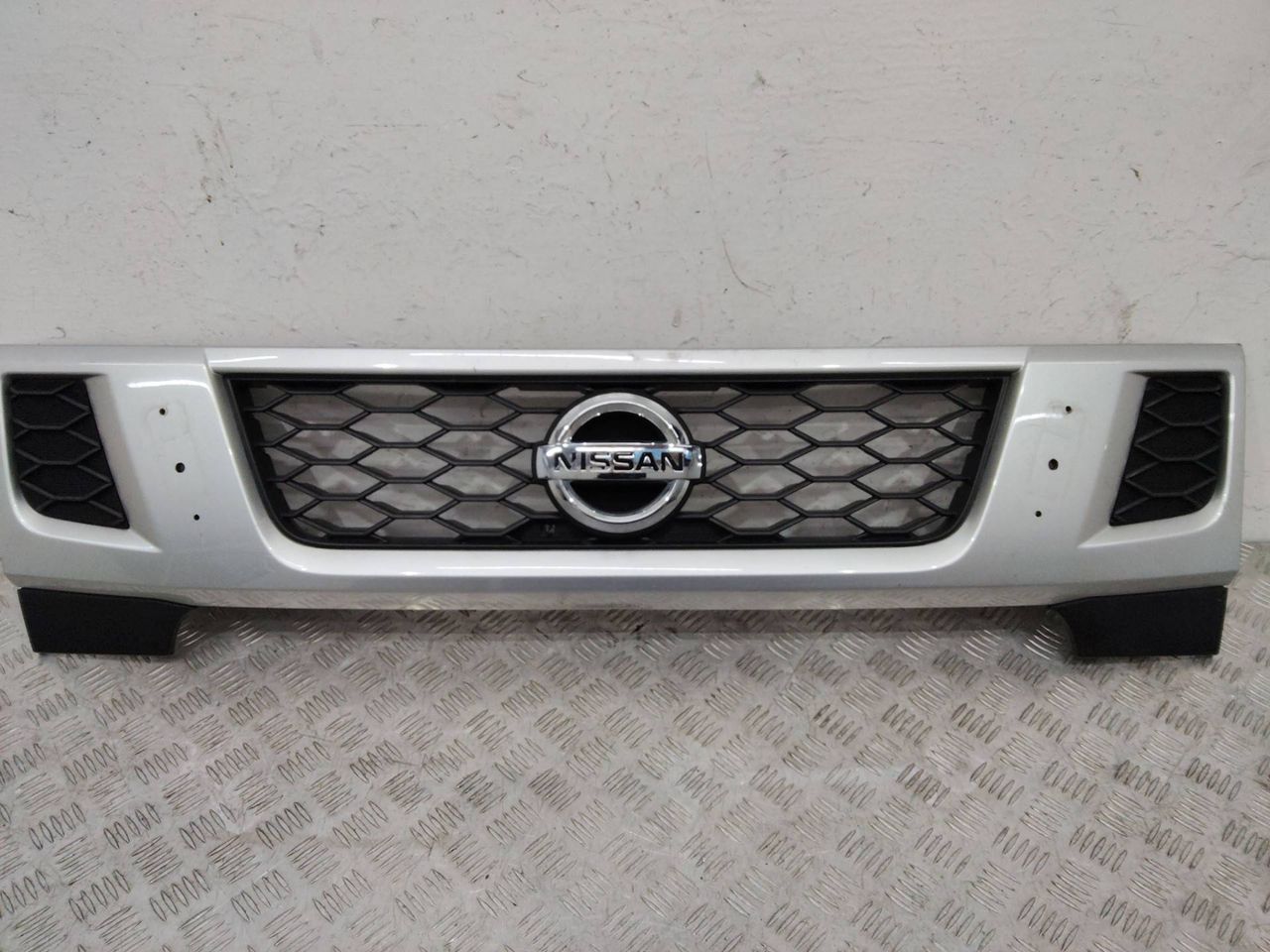 решетка радиатора Nissan Cabstar F24 2015, 62320LC60A