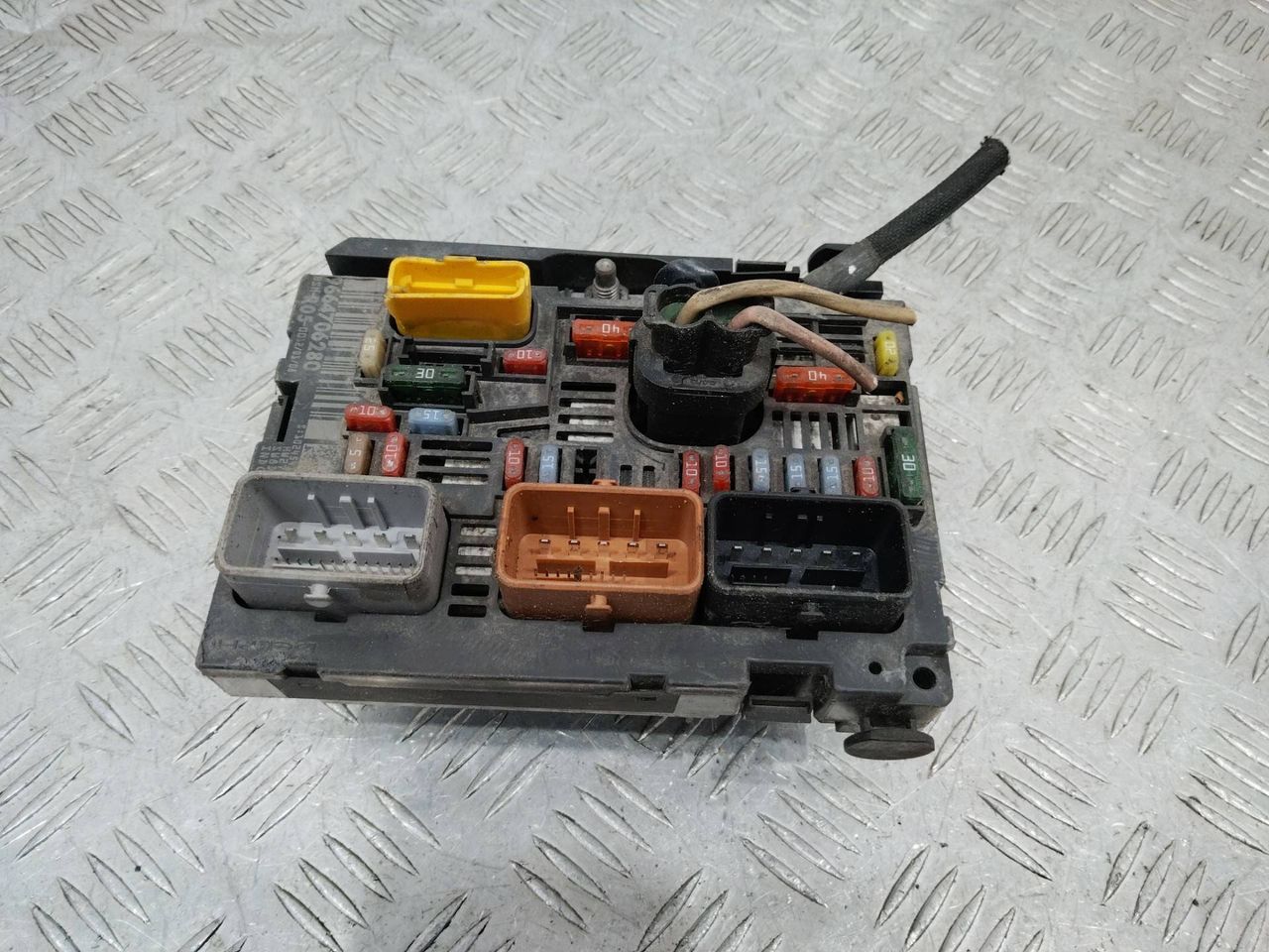 блок предохранителей Peugeot 308 T7 2008, 9664706280, R05