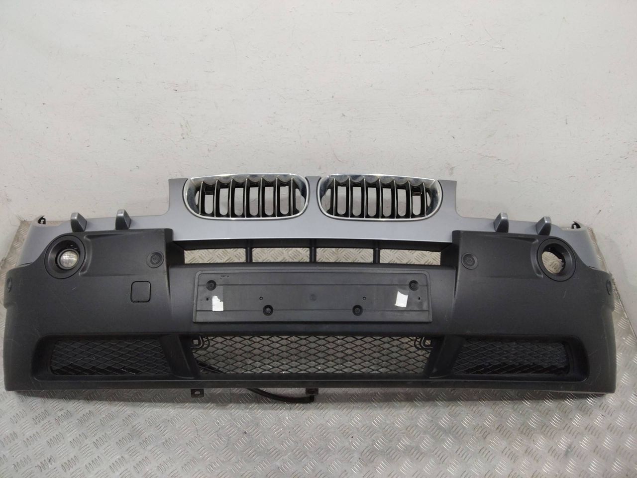 бампер передний BMW X3 E83 2005, 3400896