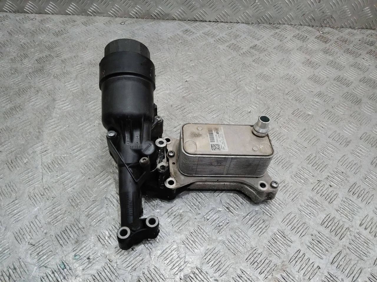 теплообменник масляного фильтра Mercedes-Benz CLA-Класс C117 2013, 2.2 л., дизель, A6511800565