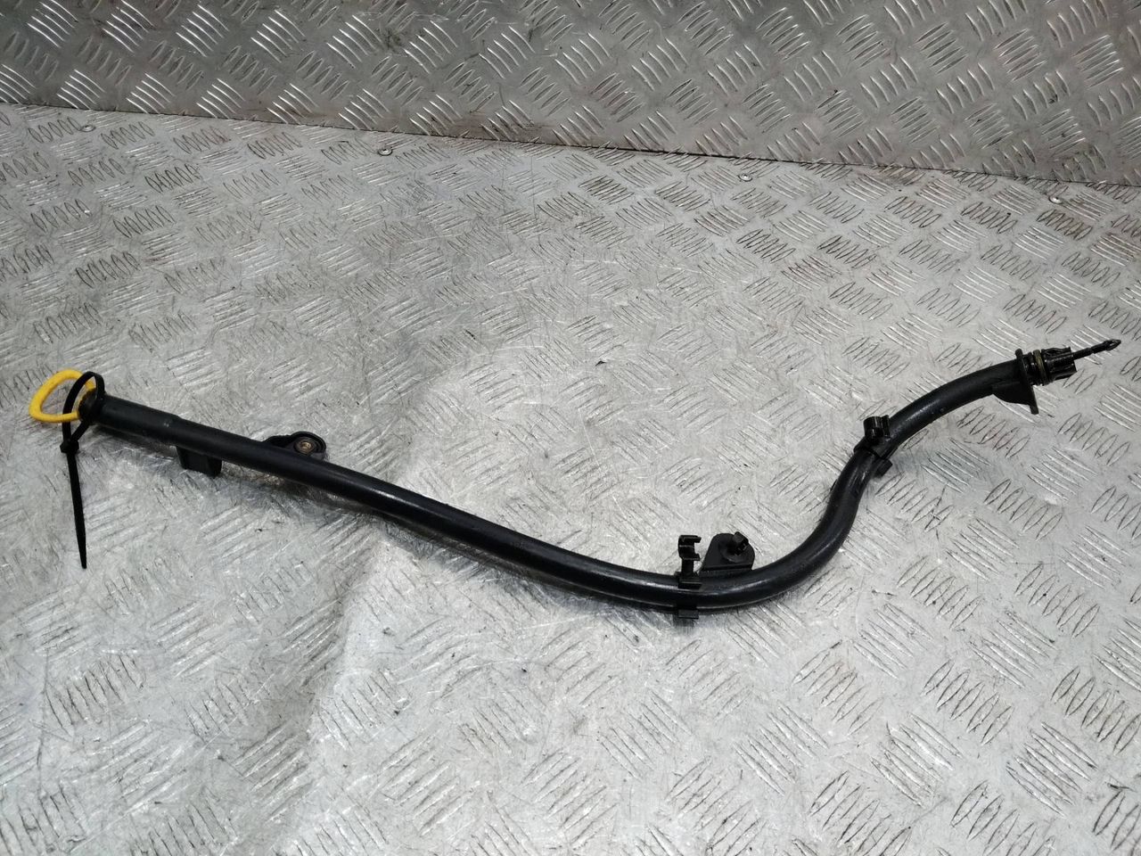 щуп двигателя Mercedes-Benz CLA-Класс C117 2013, 2.2 л., дизель, A6510108912