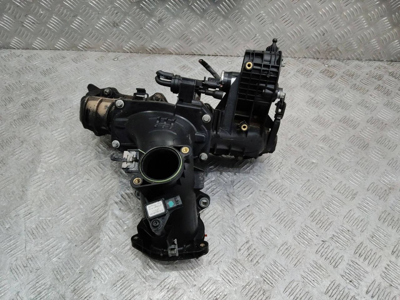 коллектор впускной Mercedes-Benz CLA-Класс C117 2013, 2.2 л., дизель, A6510901128