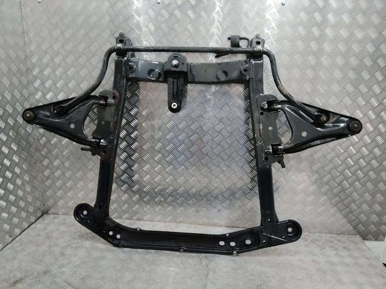 балка подвески передняя (подрамник) Renault Logan 1 поколение 2009, 8200385399