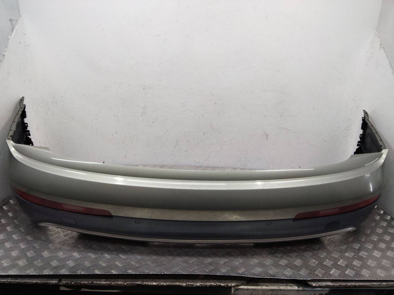 бампер задний Audi Q7 4L 2007, 4L0807511G