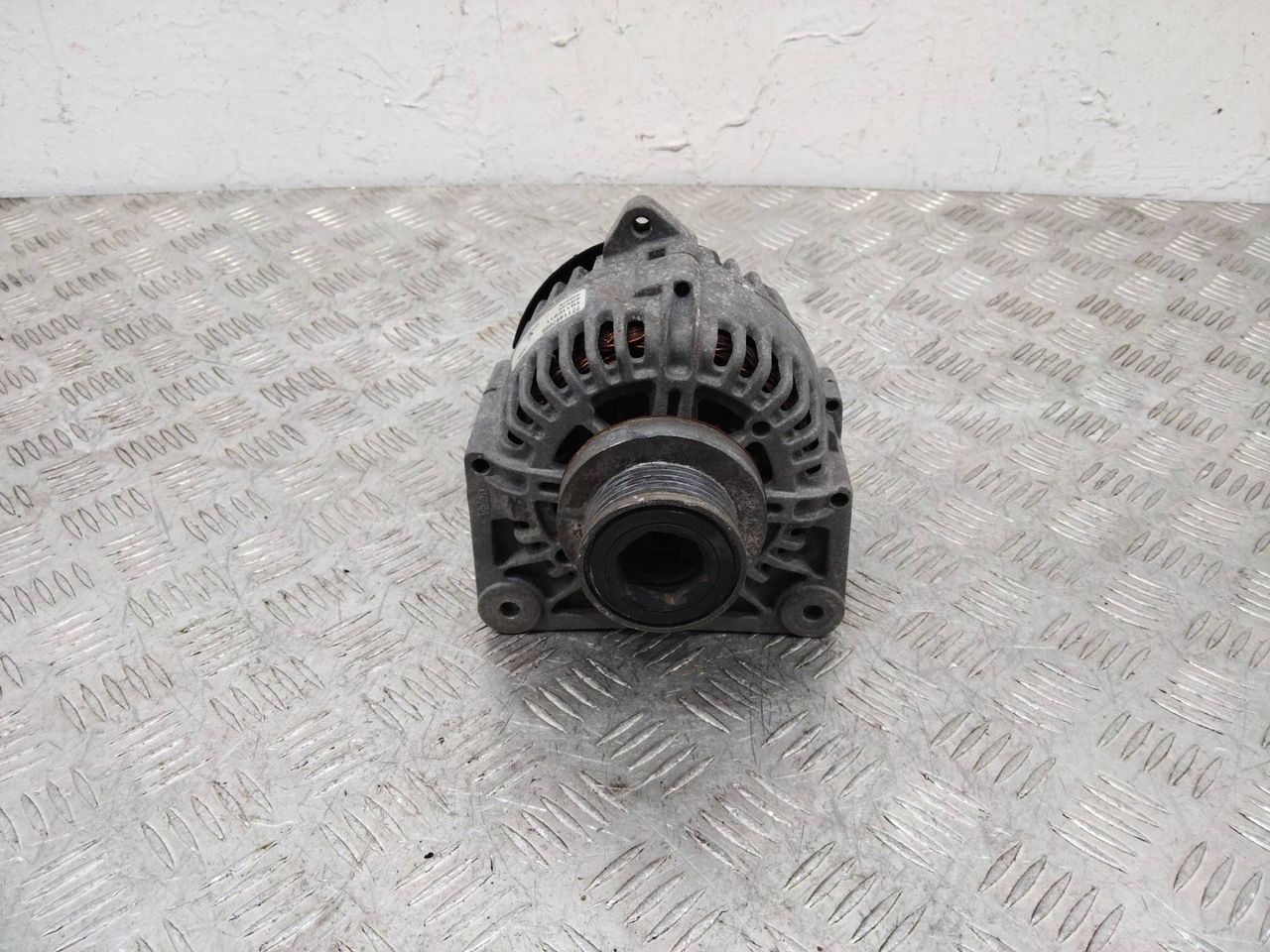 генератор Renault Laguna 2 поколение 2002, 7711497095