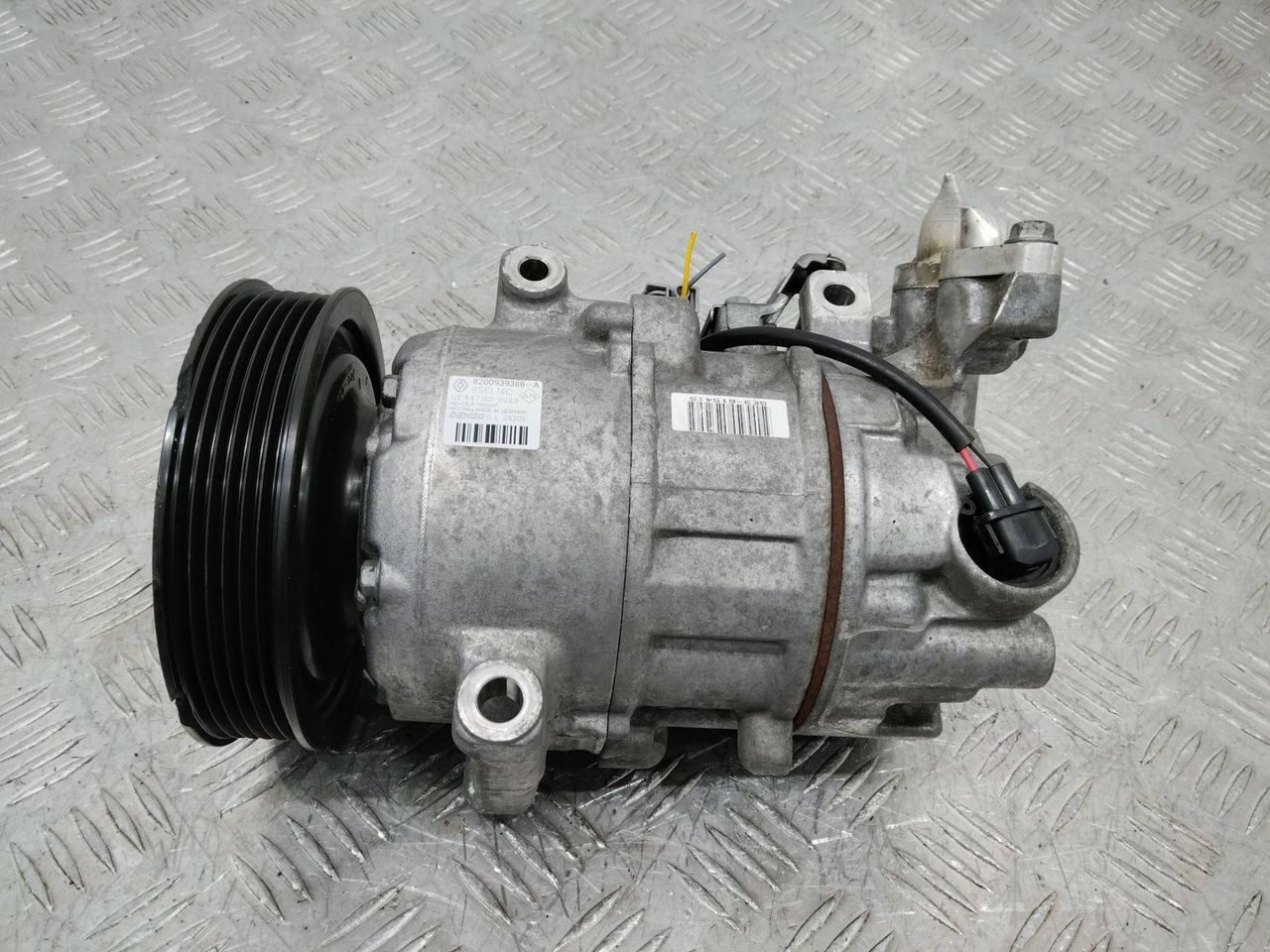компрессор кондиционера Renault Megane 3 поколение 2012, 1.5 л., дизель, 8200939386