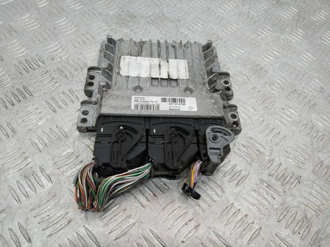 блок управления двигателем Renault Megane 3 поколение 2010, 1.5 л., K9K J 836, дизель, МКПП, 237101478R