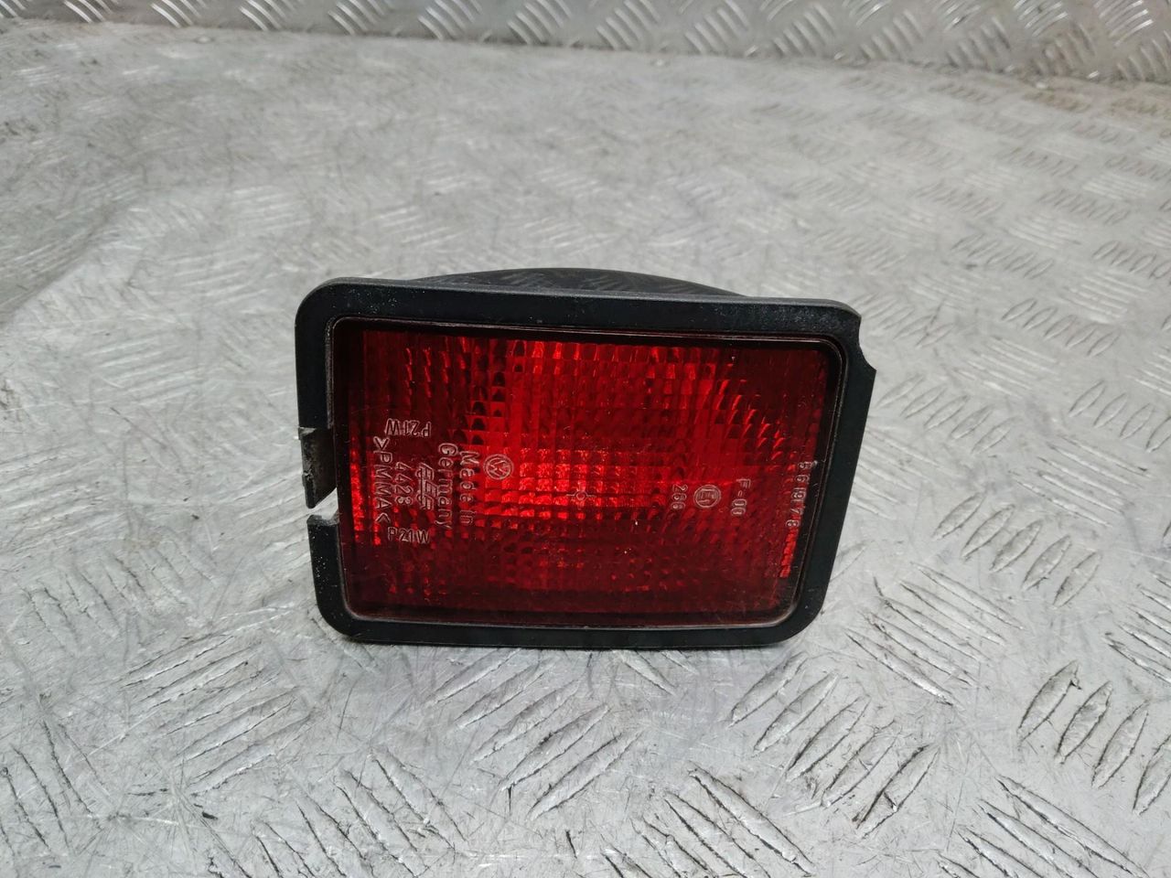 габаритный фонарь Volkswagen Transporter T4 1996, 701941779