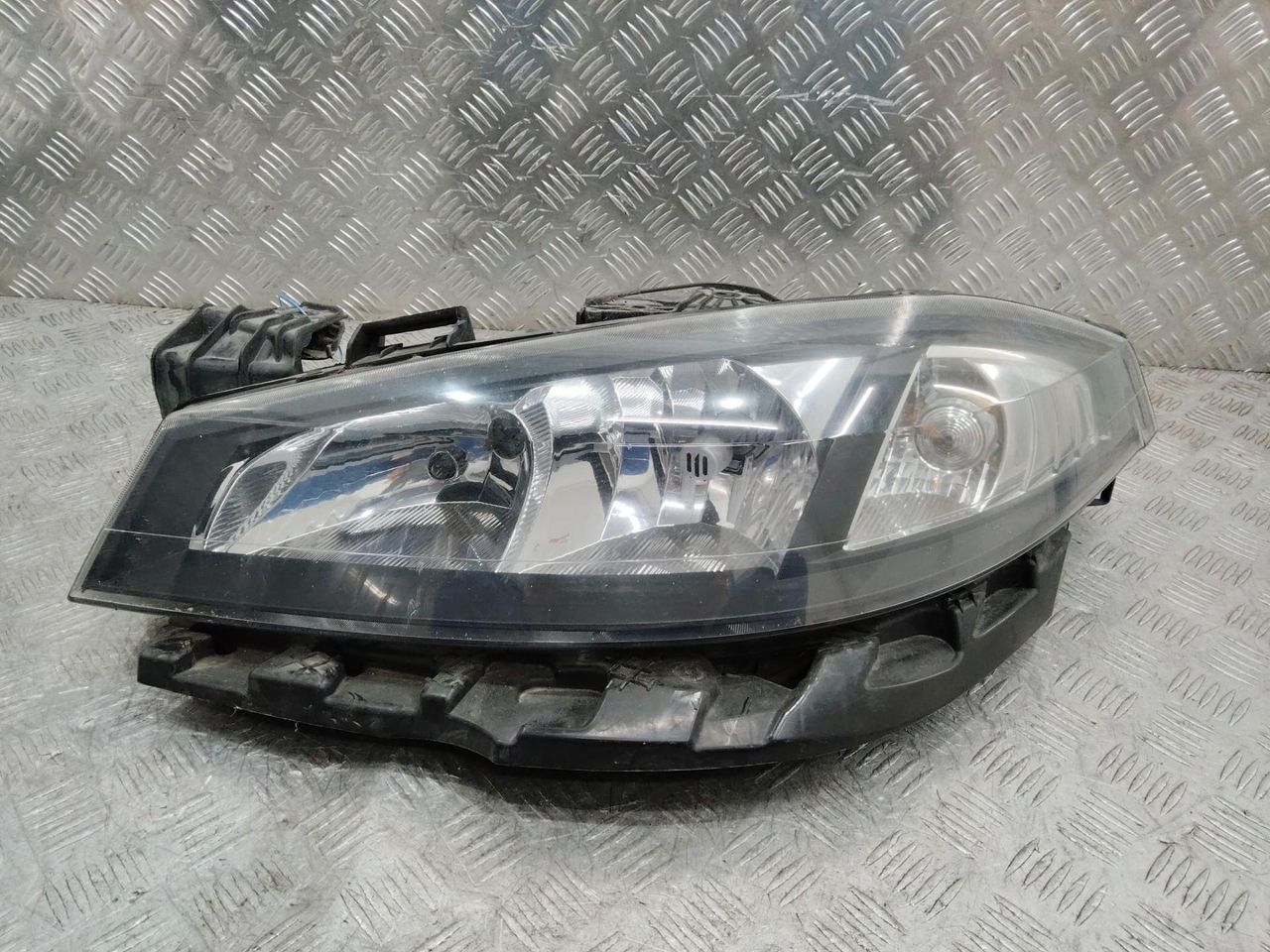 фара левая Renault Laguna 2 поколение 2005, 7701061669