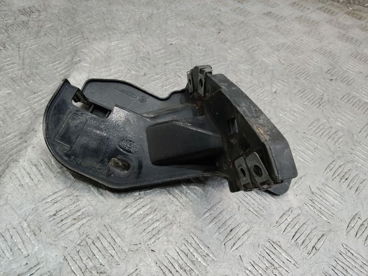 крепление ( кронштейн ) крыла Land Rover Range Rover Evoque L538 2013, BJ3216A143AA