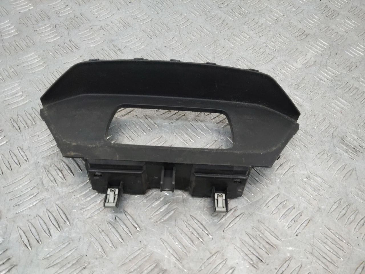 пластик Ford Transit 8 поколение 2016, BK31V04444AE