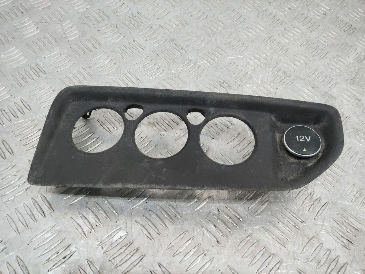 пластик Ford Transit 8 поколение 2016, BK3118522AOW