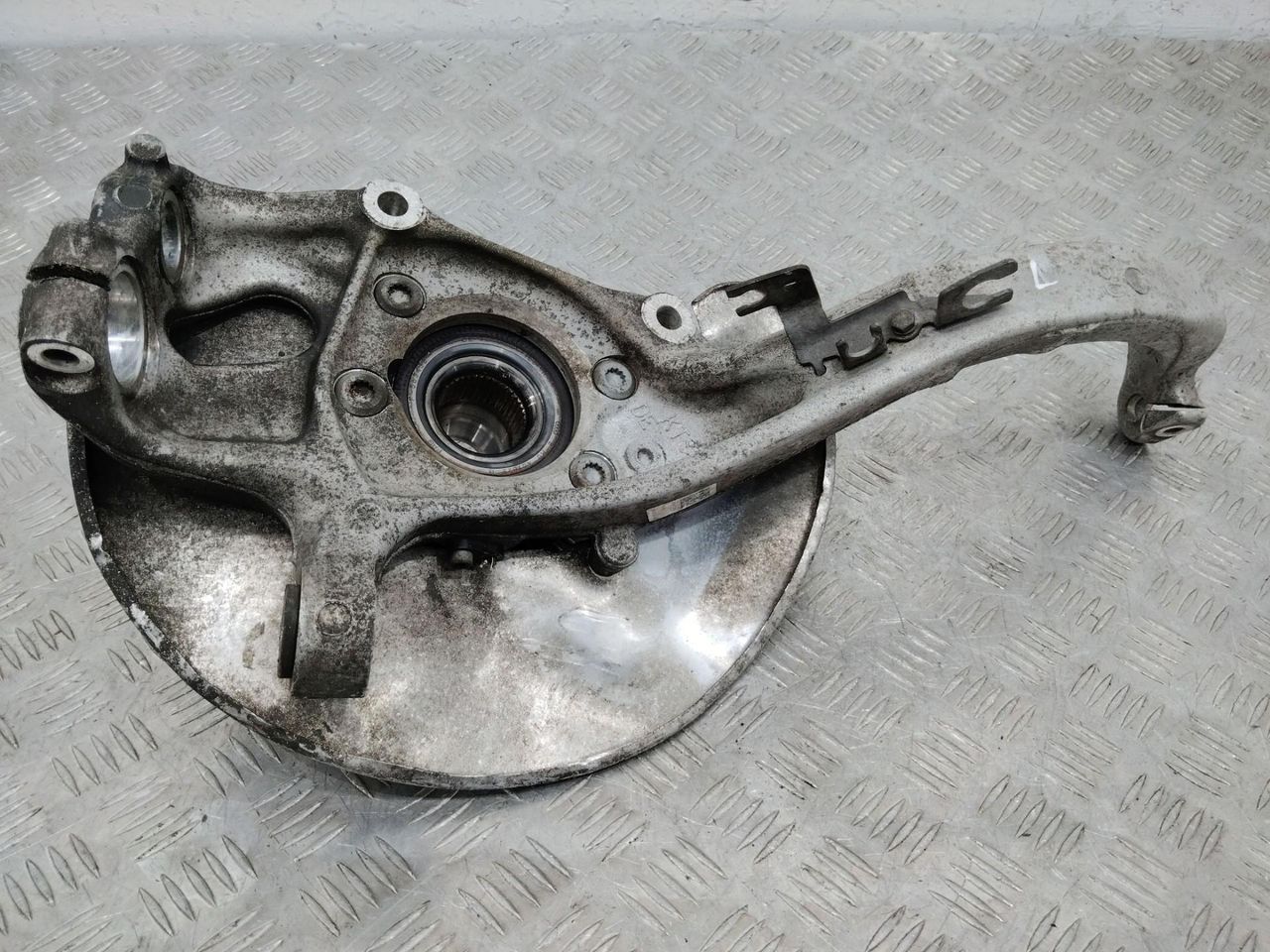 кулак поворотный левый Audi A4 B8/8K 2009, 4G0407241
