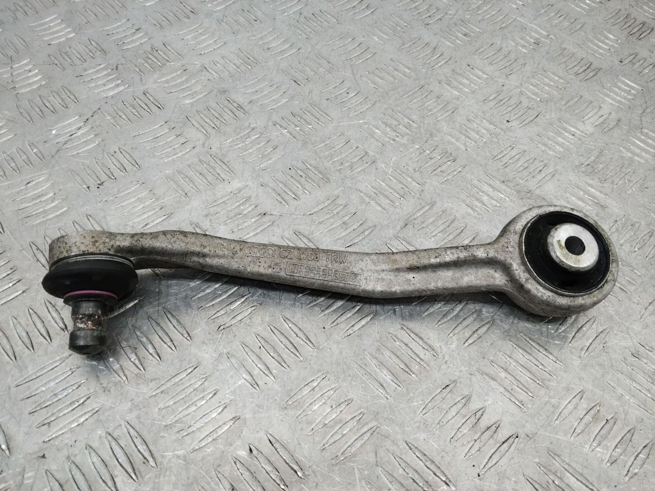 рычаг передний правый Audi A4 B8/8K 2009, 8K0510N