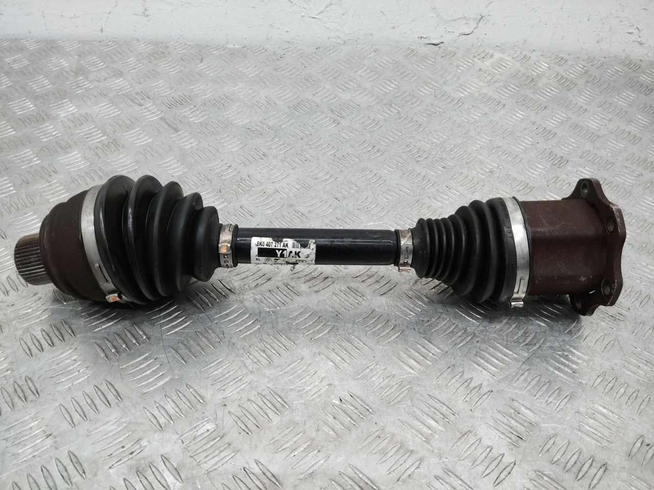 полуось (приводной вал, ШРУС) Audi A4 B8/8K 2009, 8K0407271AK