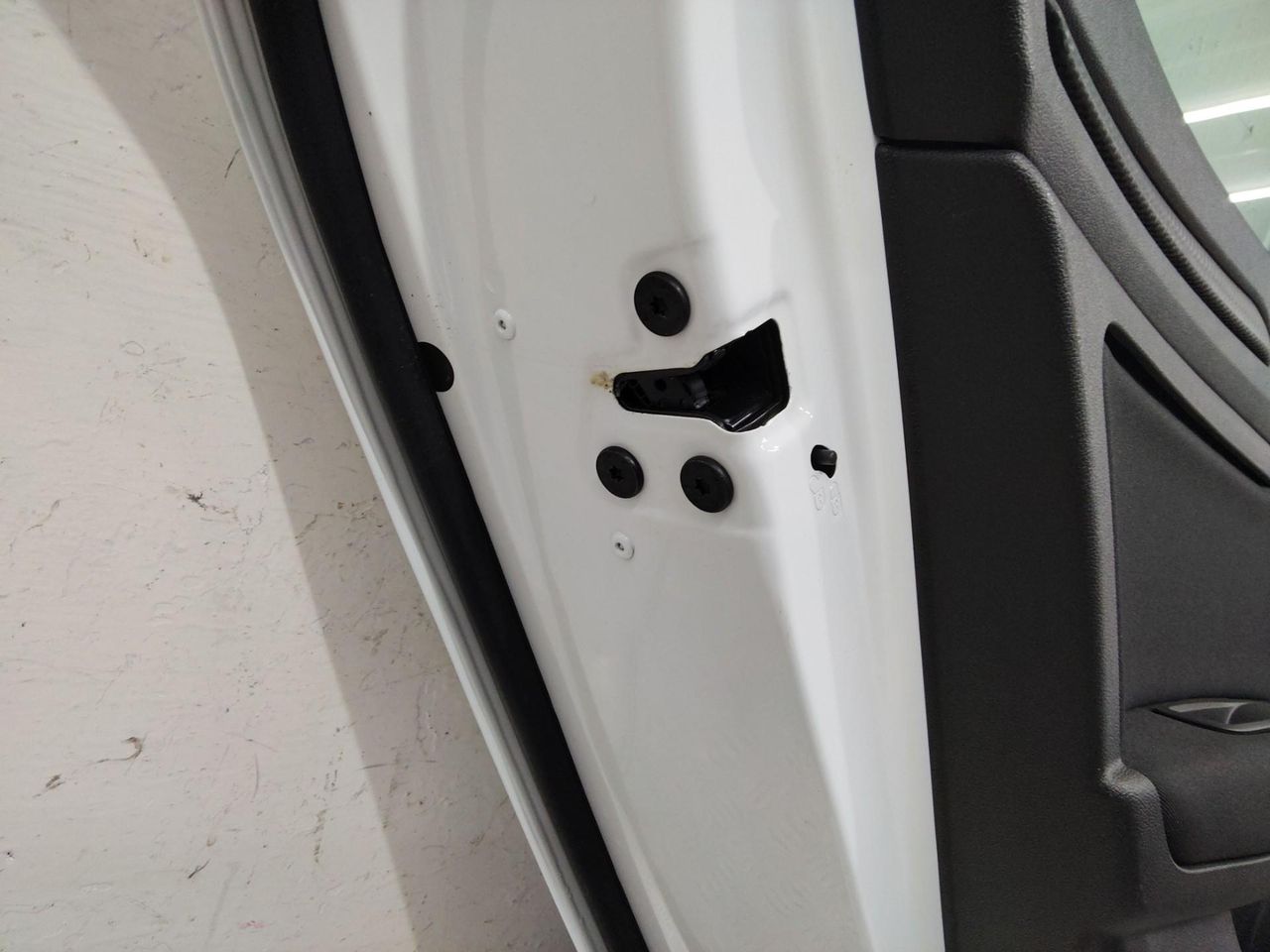 замок двери задней левой Renault Megane 4 поколение 2016, хетчбэк 5 дв.