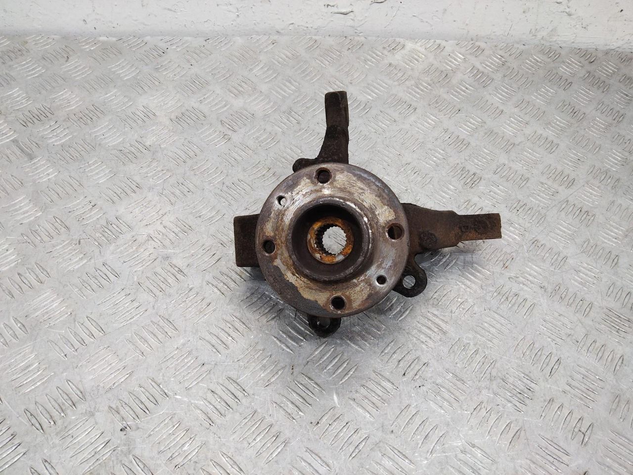 кулак поворотный правый Renault Logan 1 поколение 2008, 1.5 л., дизель