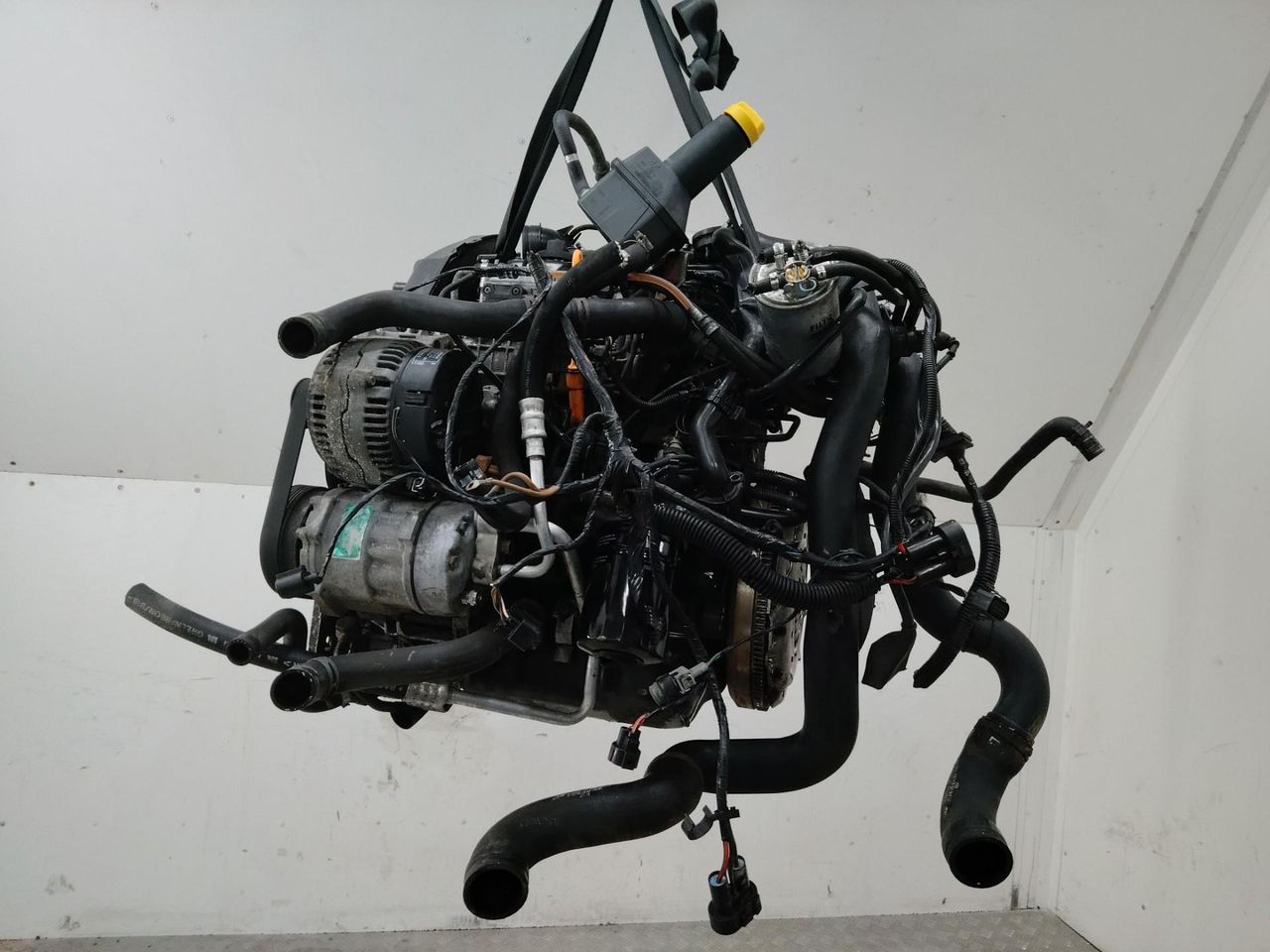 двигатель Volkswagen Sharan 1 поколение 1999, 1.9 л., AHU, дизель, AHU