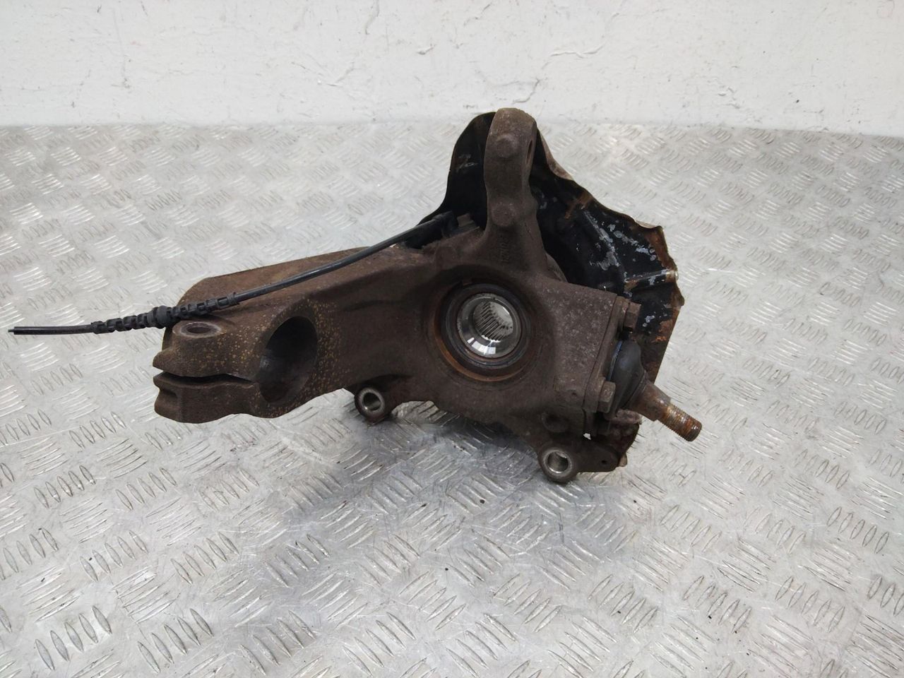 кулак поворотный правый Citroen Jumper 2 поколение 2013, 2.2 л., дизель