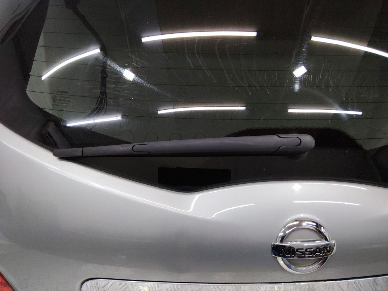 щеткодержатель задний Nissan Qashqai+2 J10 2009