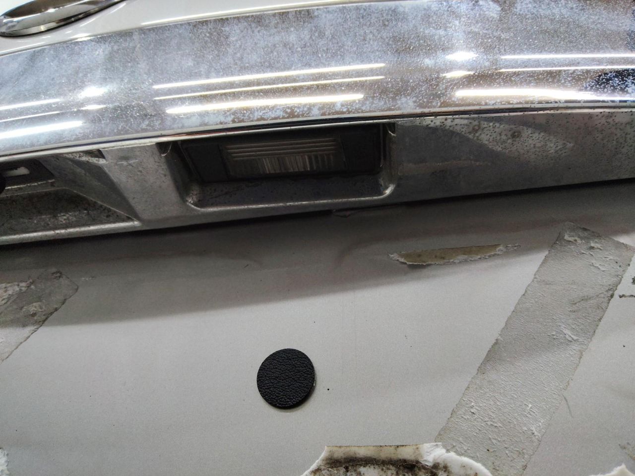 подсветка номера Nissan Qashqai+2 J10 2009