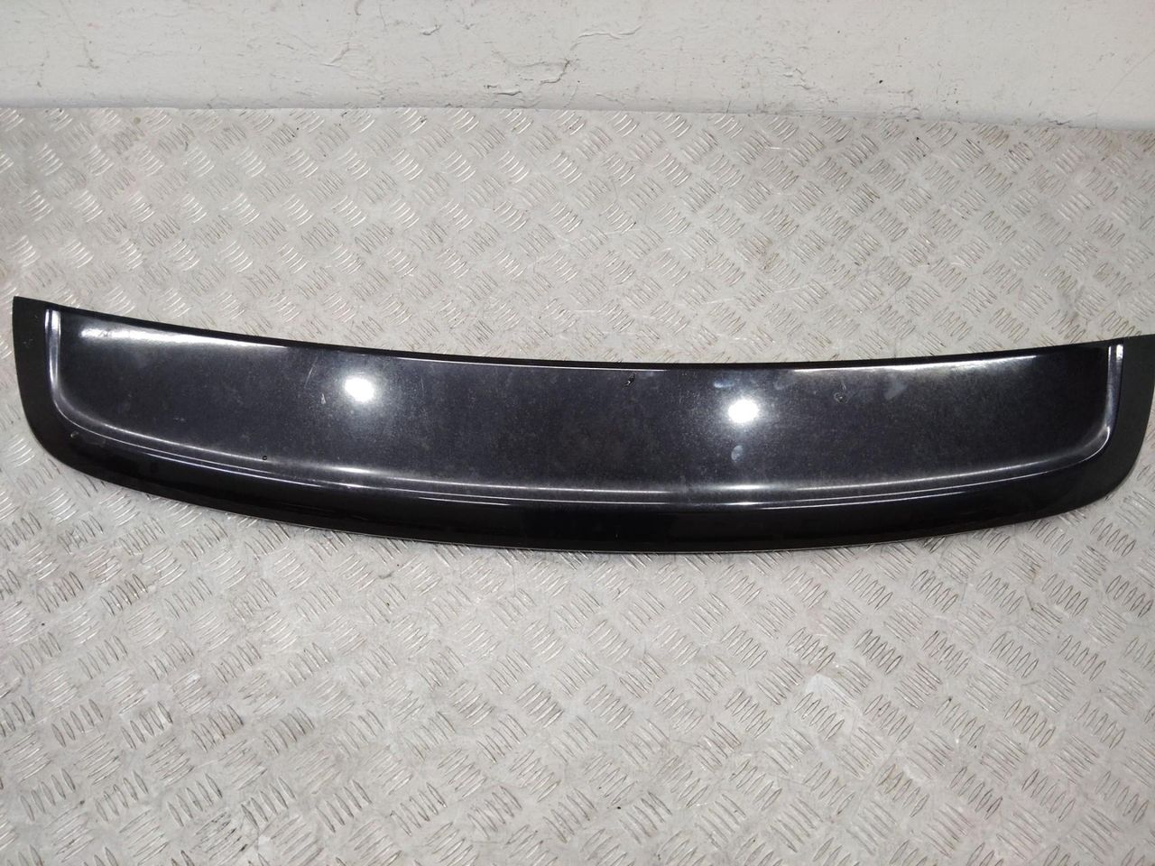 спойлер Volkswagen Touareg 1 поколение 2007, 7L6827933H
