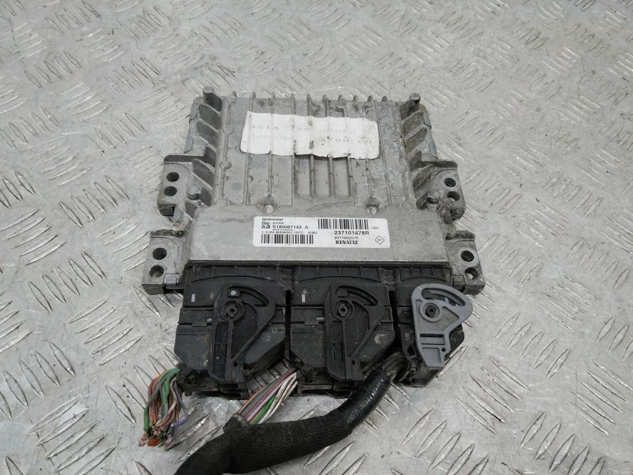 блок управления двигателем Renault Megane 3 поколение 2010, 1.5 л., K9K J 836, дизель, МКПП, 237101478R