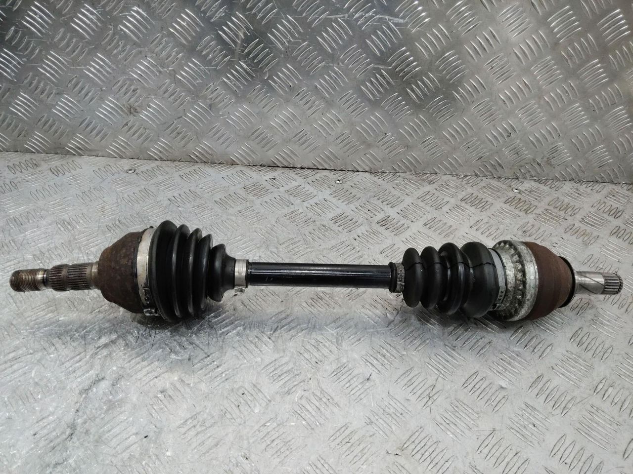 полуось передняя левая (приводной вал, ШРУС) Opel Astra H 2007, 1.4 л., Z 14 XEP, бензин, МКПП, 13136379